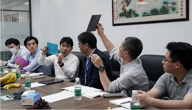 爱普生代表团莅临狗万官网总部参观交流